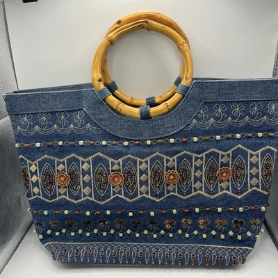 Bolso de mano Prespas Denim bordado con cuentas flores redondas asas de bambú azul tostado Foto 1 de 4