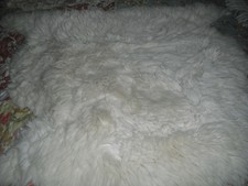 ORIGINAL SHEEPSKIN RUG SHOP OFF WHITE RUG, NEW ZEALAND. TAGGED
