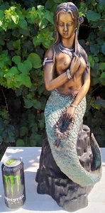 MERMAID ON ROCK BRONZE SCULPTURE FOR TABLETOP, DESKTOP, OR PATIO DECORATION - Picture 1 of 7