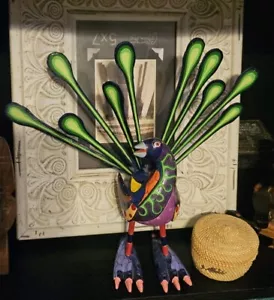 Pavone uccellino intaglio legno piume in legno arte popolare azteca statuetta fatta in modo identico - Foto 1 di 13