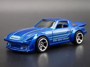 1978-1985 Mazda RX7 Jdm Blu 1:64 Scala da Collezione Diorama Pressofuso Vettura - Foto 1 di 7