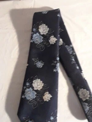 Галстук Custom Craft Cravats Blue Roses, 100% полиэстер, 54 дюйма - Изображение 1 из 3