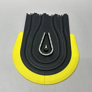 Aurora Tomy AFX 3" Hairpin Curve Track # 8992 w/ YELLOW BERM - NEW Bulk Pack - Picture 1 of 5