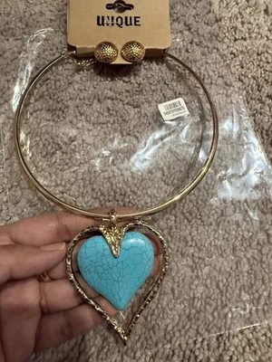 Big Blue Necklace Heart Pendant Gold Cuff Statement Chunky - Image 1 of 3
