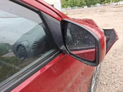 Espejo de puerta derecho usado se adapta a: Mitsubishi Mirage 2019 pintado grado derecho A Foto 1 de 4