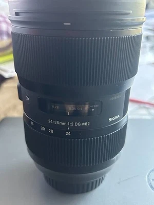 Sigma 24-35mm 1:2 DG 082 Lens (for Canon EF mount) in great condition - Image 1 of 4