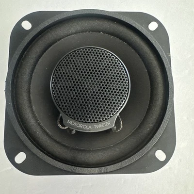 Pyramid Gold Series 4520M 200 Watt 4”Automobile Speakers Motorola Twitter - Image 1 of 4