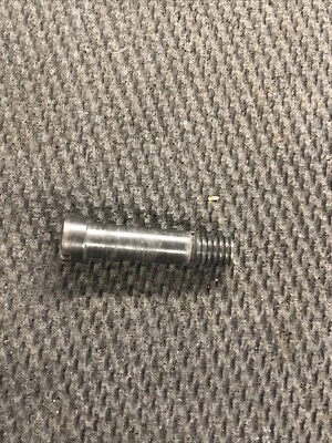 Chiappa Double Eagle .22LR, piezas Derringer, tornillo martillo Foto 1 de 3