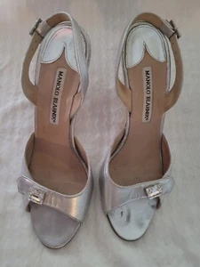 Sandalias de fiesta Manolo Blahnik cristal metálico plateado cuero alto tacón nuevo talla 38,5/US8 - Imagen 1 de 23