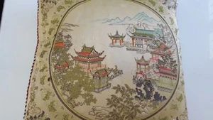 Old embroidered cushion. Asia  Ancien coussin brodé Asie   - Picture 1 of 1