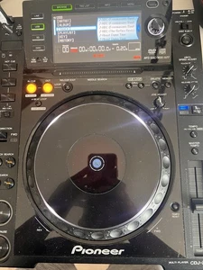 Pioneer 2 x CDJ 2000 Inkl. Case - Bild 1 von 5