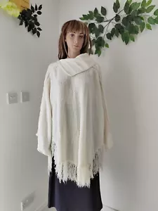 ❤️One size ivory cream knit large scarf overcoat poncho cape shrug wrap - Picture 1 of 10
