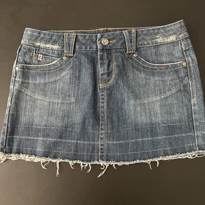 Falda Caramelos Juniors 7 Denim Micro Mini Dobladillo Crudo Y2K Logo Bordado Envejecido - Imagen 1 de 15