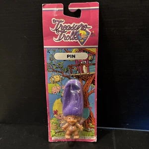 51) TROLL PIN - 1 3/4" Ace Treasure Troll - NEW ON CARD - Purple Hair Rare NOS - Picture 1 of 7