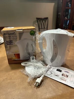 Hervidor Eléctrico Inalámbrico Brentwood 1.7 Litros Apagado Automático Seguridad Nuevo, Blanco Foto 1 de 4