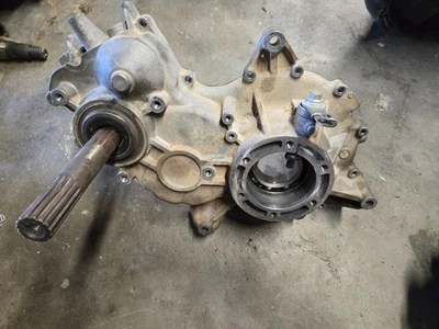 Kawasaki Mule 3000 3010 4000 4010 - Estuche diferencial izquierdo con eje 4x4 Foto 1 de 4