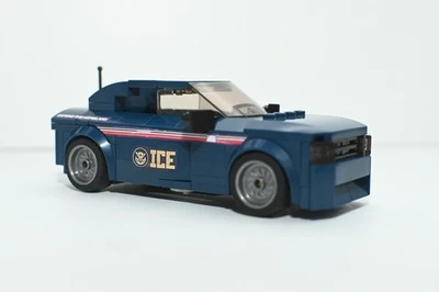 Cargador ICE Defend the Homeland Modelo Construido y compatible con Ladrillos LEGO® Foto 1 de 2