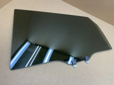 119727. Vidro traseiro esquerdo para janela lateral do motorista Honda CR-V 2023-2025 fabricante de equipamento original - Imagem 1 de 4