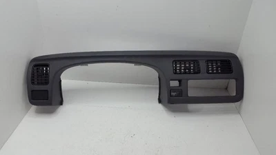 Dash Bezel Center Air Vent 1998 99 Nissan Frontier - Image 1 of 4