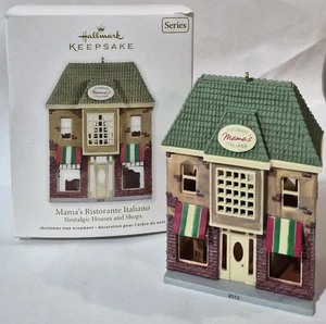HALLMARK RECUERDO ORNAMENTO MAMÁ'S RISTORAMTE ITALIANO 2012 - Imagen 1 de 4