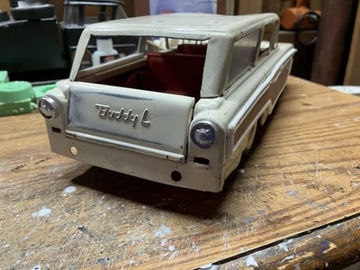 Lanternas traseiras de station wagon Buddy L - Imagem 1 de 2