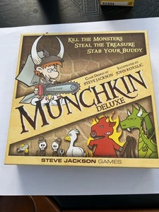 Juego de cartas de mesa Munchkin Deluxe de Steve Jackson Games Toy  - Imagen 1 de 5