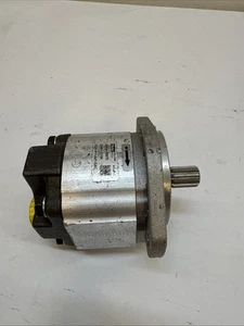 Parker CGP-P11A21-5AC HYDRAULIC PUMP 3.3 GPM - Picture 1 of 5
