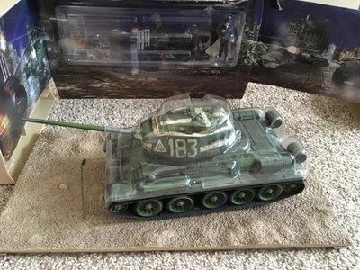 FORCES OF VALOR 1:32 No.801013B Soviet Medium Tank T-34-85(1944 Model). M/B. - Image 1 of 4