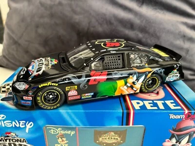 NASCAR team caliber 1/24 - chevrolet #4 Daytona 500 - 2004 Disney Pete - Photo 1/4