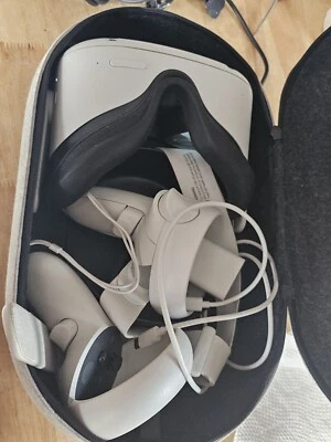 Auriculares VR independientes Meta Oculus Quest 2 256 GB - blancos probados con estuche Foto 1 de 3
