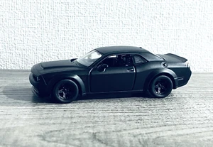 RARO NEGRO MATE DODGE CHALLENGER SRT DEMON 1/36 MODELO DIECAST DIFÍCIL DE ENCONTRAR VEHÍCULO REGALO - Imagen 1 de 14