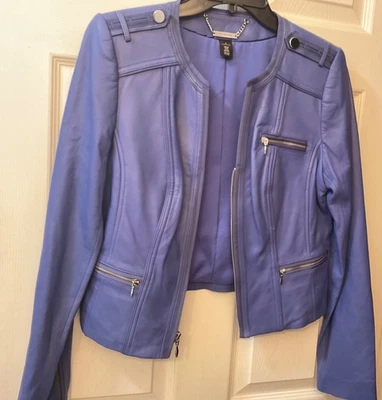 Chaqueta Moto Cuero Genuino Azul Periwinkle Talla M Casa Blanca Usada en Excelente Condición Foto 1 de 4