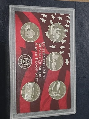 2005 50 State Quarters SILVER PROOF Set / 90% Silver / 5 Coins  - Image 1 of 4
