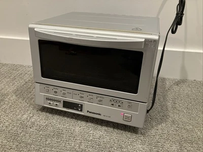 PANASONIC NB-G110P FlashXpress Compact Toaster Oven Countertop Infrared Heating - Image 1 of 4