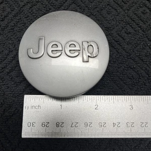 Jeep Cherokee 1LB77TRMAC OEM Center Wheel Cap Rim Hub Dust Cover DK SILVER F0724 - Picture 1 of 3
