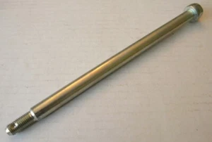 Yamaha DT MX IT Wheel Axle Bolt 353-25381-00-00 125 175 YZ 100 XT 200 RD 60 SR - Picture 1 of 1