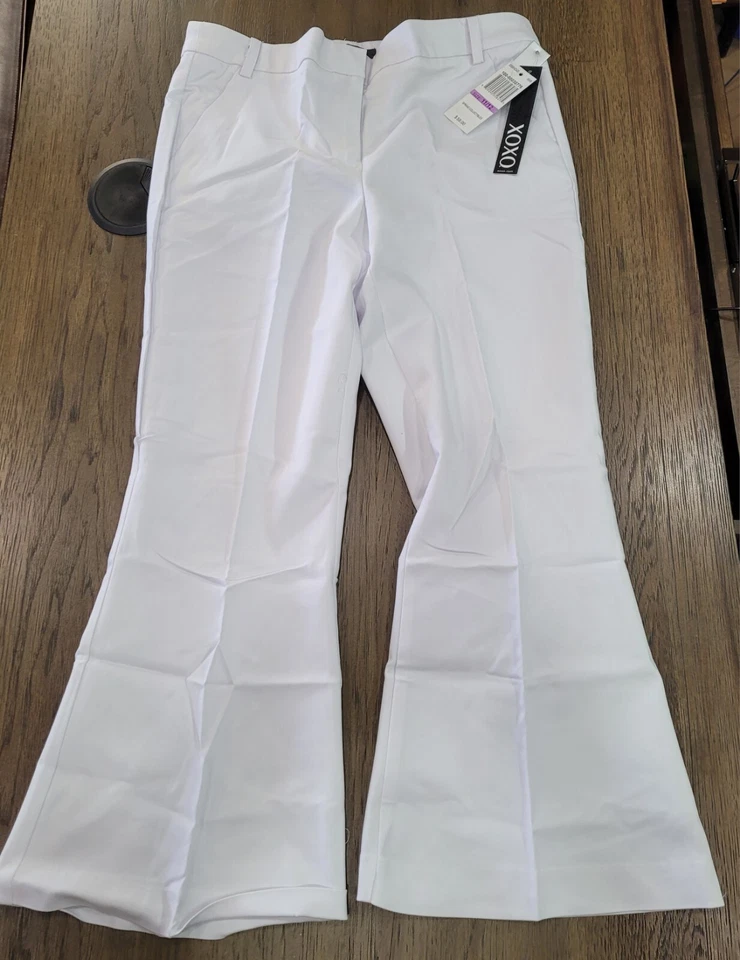 XOXO Natalie Short Light White Linen Blend Flare Leg Pant NWT Size 11/12 - Image 1 of 4