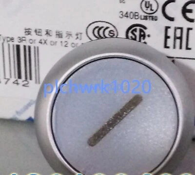 1 PCS NEW EATON Self-reset button head with light belt logo M22-DL-W-X1 - Image 1 of 2