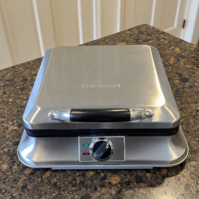 Gofrera belga cuadrada Cuisinart de 4 rebanadas WAF-4B probada funcionando Foto 1 de 4