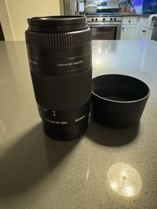Sony 75-300mm f/4.5-5.6 Alpha A-Mount Zoom SAL75300 Lens Excellent - Picture 1 of 7