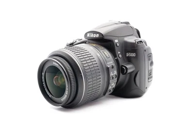 Nikon D5000 Digitalkamera Kamera DSLR + AF-S 18-55mm DX G VR Kit | Refurbished - Bild 1 von 4