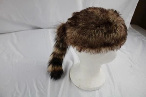 VINTAGE KINDERGRÖSSE DAVY CROCKETT COON SCHWANZ HUT, 10" ECHTER WASCHBÄRSCHWANZ, ANZIEHEN - Bild 1 von 4