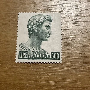 FRANCOBOLLO POSTE ITALIANE LIRE 500 nuovo - Foto 1 di 2