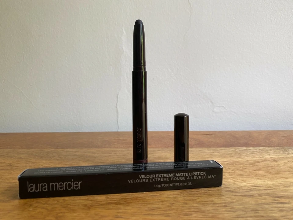 Laura Mercier Velour Extreme Matte Lipstick in dark GOTHIC Full Size GERMANY - Image 1 of 1