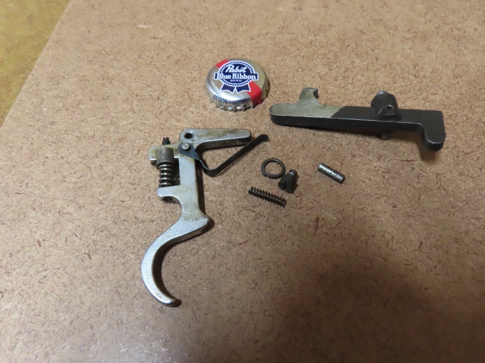 Conjunto de gatillo de rifle Stevens, Ranger 101.13,.22, acción de perno, Mag/fed~GD+🤠S10.5.25 Foto 1 de 2