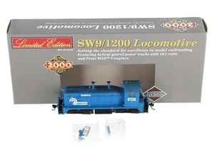 Proto 2000 920-41419 HO Conrail Diesel Locomotive w/Sound&DCC #9118 - Weathered - Picture 1 of 12