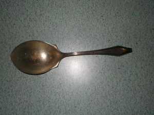 OLD HOLMES & EDWARDS XIV SERVING, CASSEROLE BERRY SPOON - Picture 1 of 4