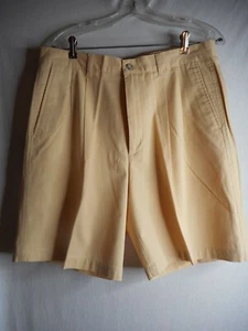 Pantaloncini Dockers twill giallo nuovi con etichetta taglia 34 uomo plissettati davanti 100% cotone - Foto 1 di 6