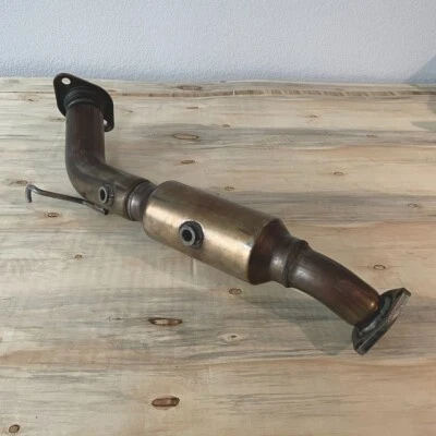 MAGNAFLOW 23941 AJUSTE DIRETO 02-06 ACURA RSX 2.0L L4 GÁS INCLUI TIPO S - Imagem 1 de 4