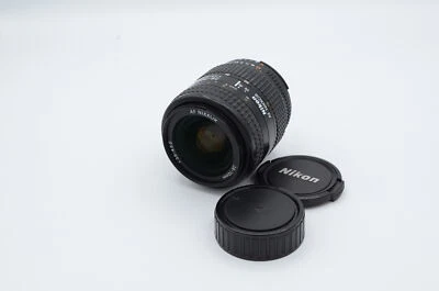 Nikon AF NIKKOR 28-70mm f/3.5-4.5 D Macro Autofocus Lens {52} With Caps - Image 1 of 4